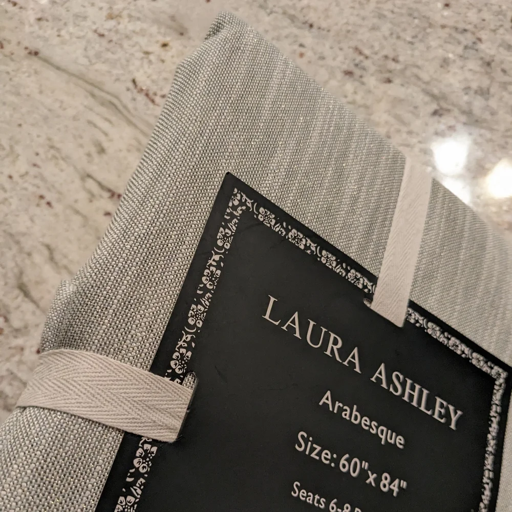 New LAURA ASHLEY Arabesque Sage Green Tablecloth Size 60